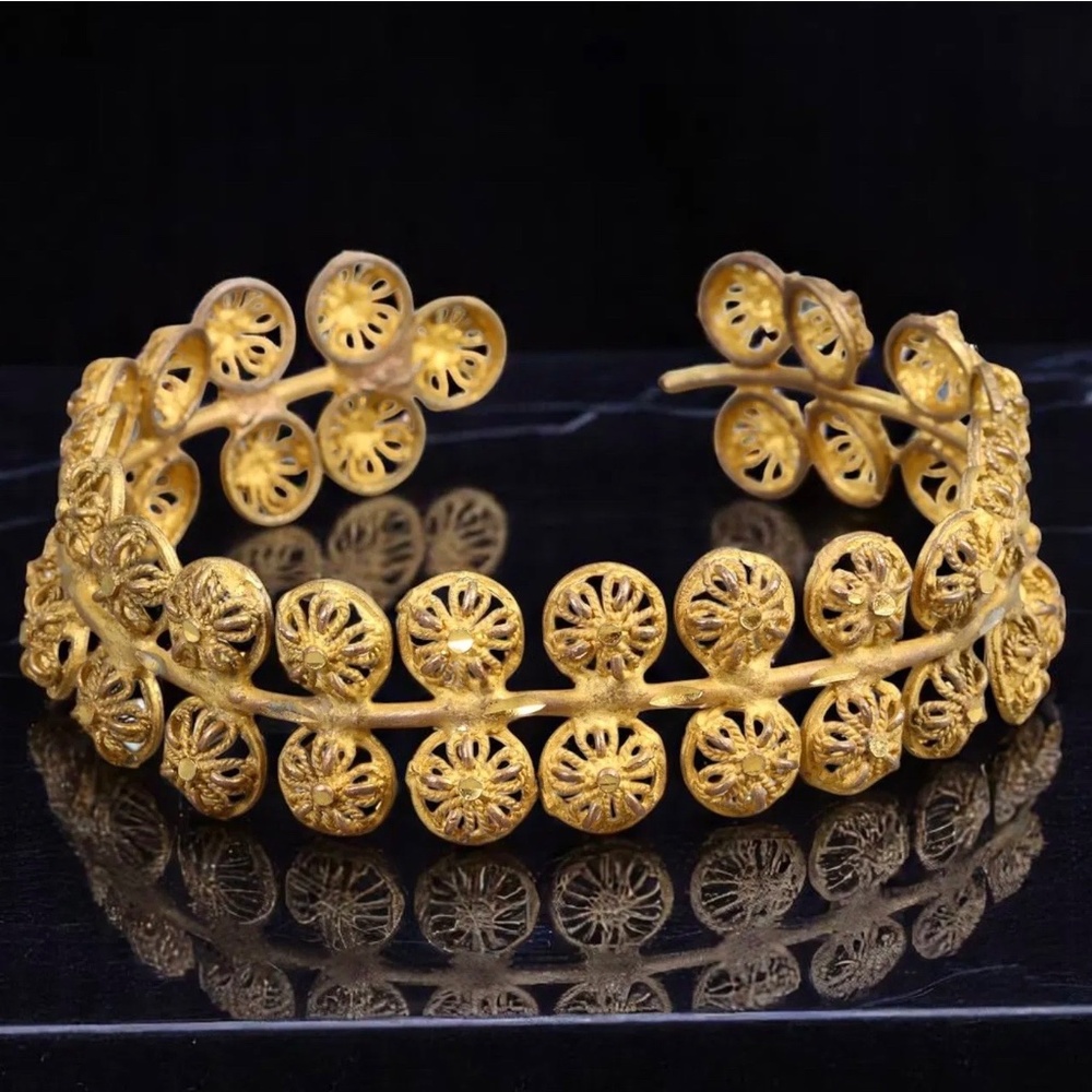 Vintage Matte Gold Tone Openwork Filigree Cuff Bracelet Floral Disc Motif  7.5"